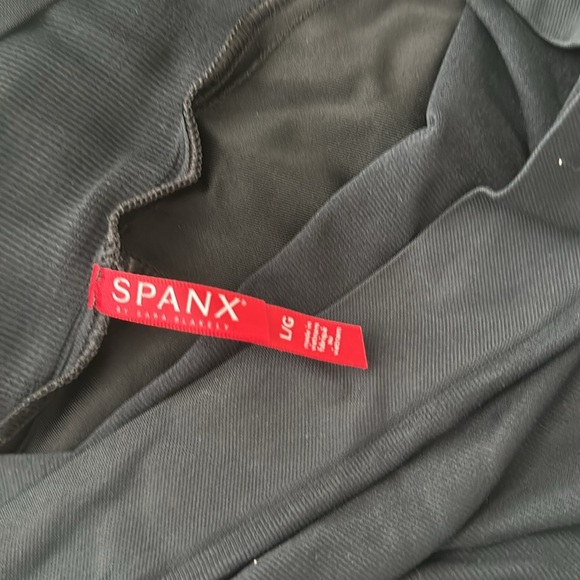 Spanx by Sara Blakely - Picture 5 of 5